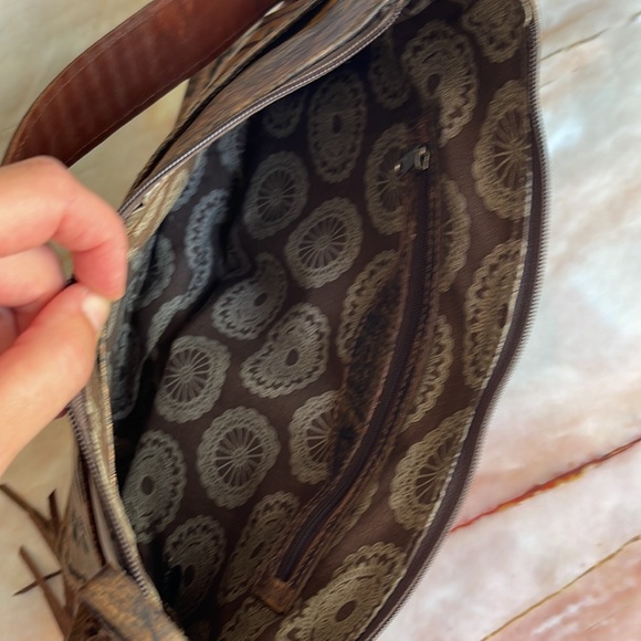 AMERICAN WEST | Cross My Heart leather tote bag - Picture 10 of 14